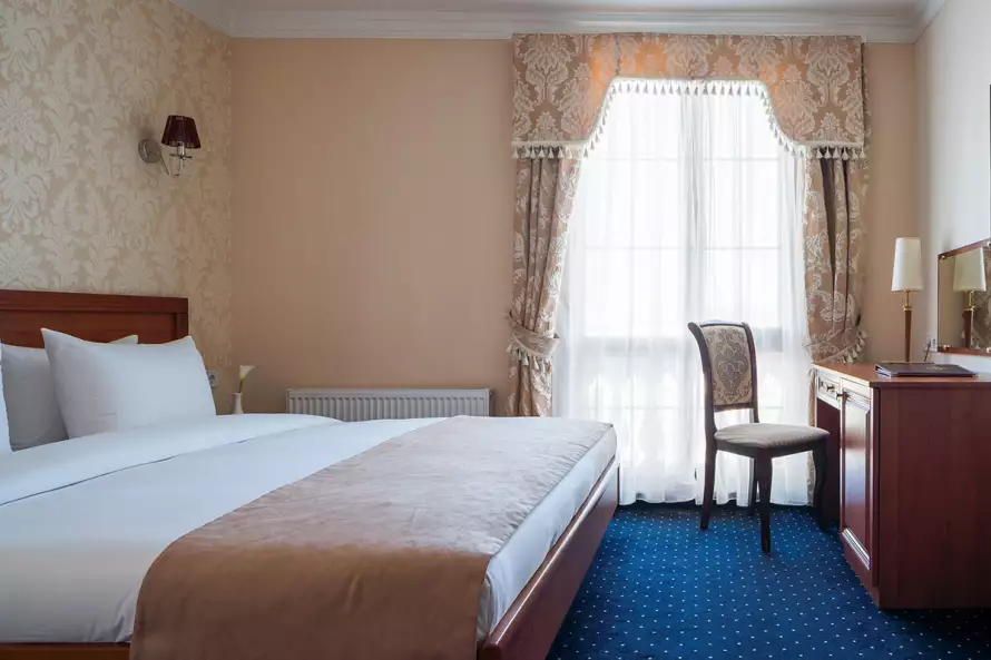 Rooms Standard Opera Theatre view, Hotel Mozart
